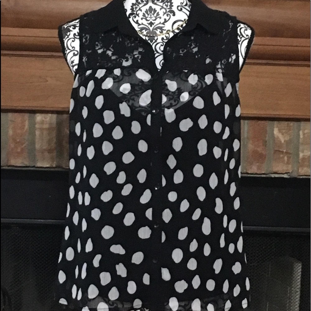 🎁🎁🎁New Direction Sleeveless Top with Camisole